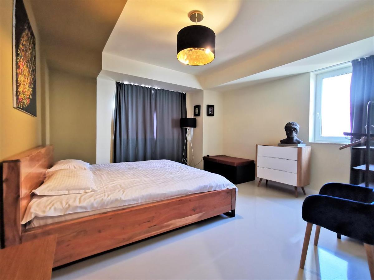 Grey Apartments คลูจ-นาโปกา ภายนอก รูปภาพ