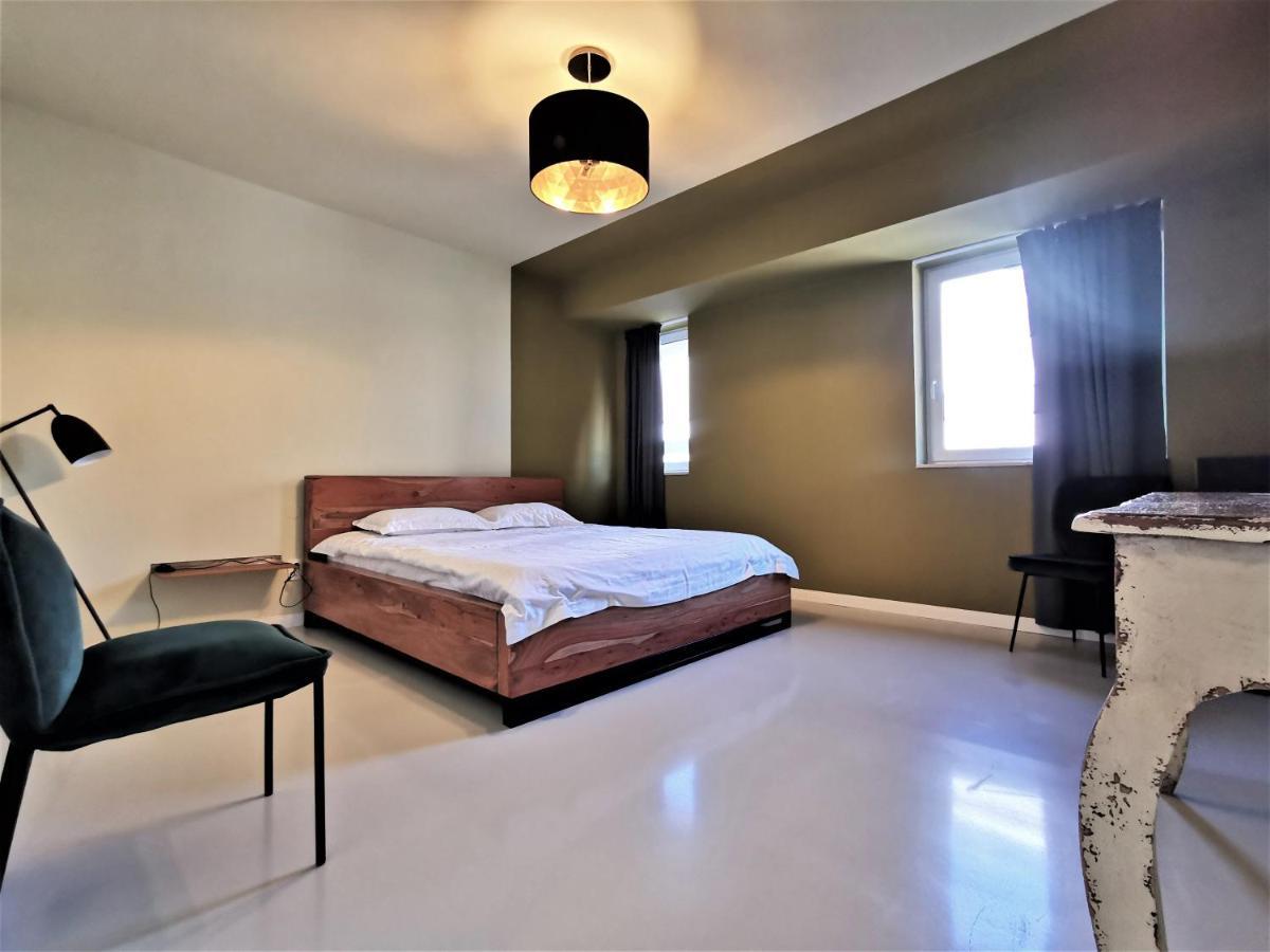 Grey Apartments คลูจ-นาโปกา ภายนอก รูปภาพ