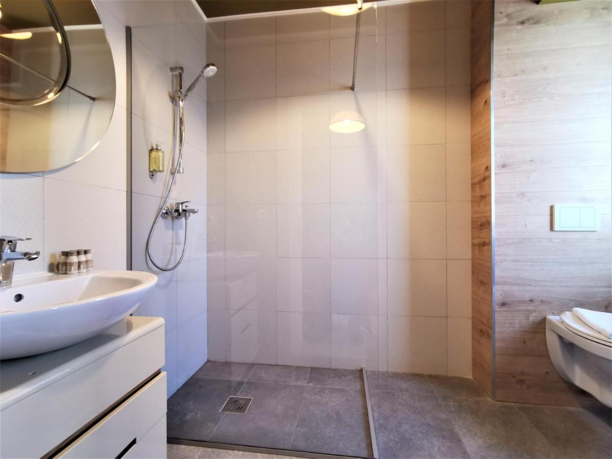 Grey Apartments คลูจ-นาโปกา ภายนอก รูปภาพ