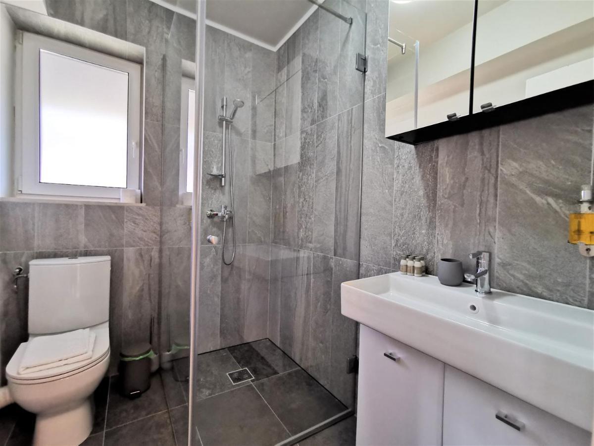 Grey Apartments คลูจ-นาโปกา ภายนอก รูปภาพ