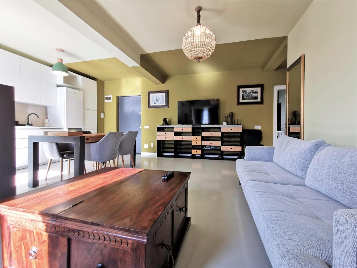 Grey Apartments คลูจ-นาโปกา ภายนอก รูปภาพ
