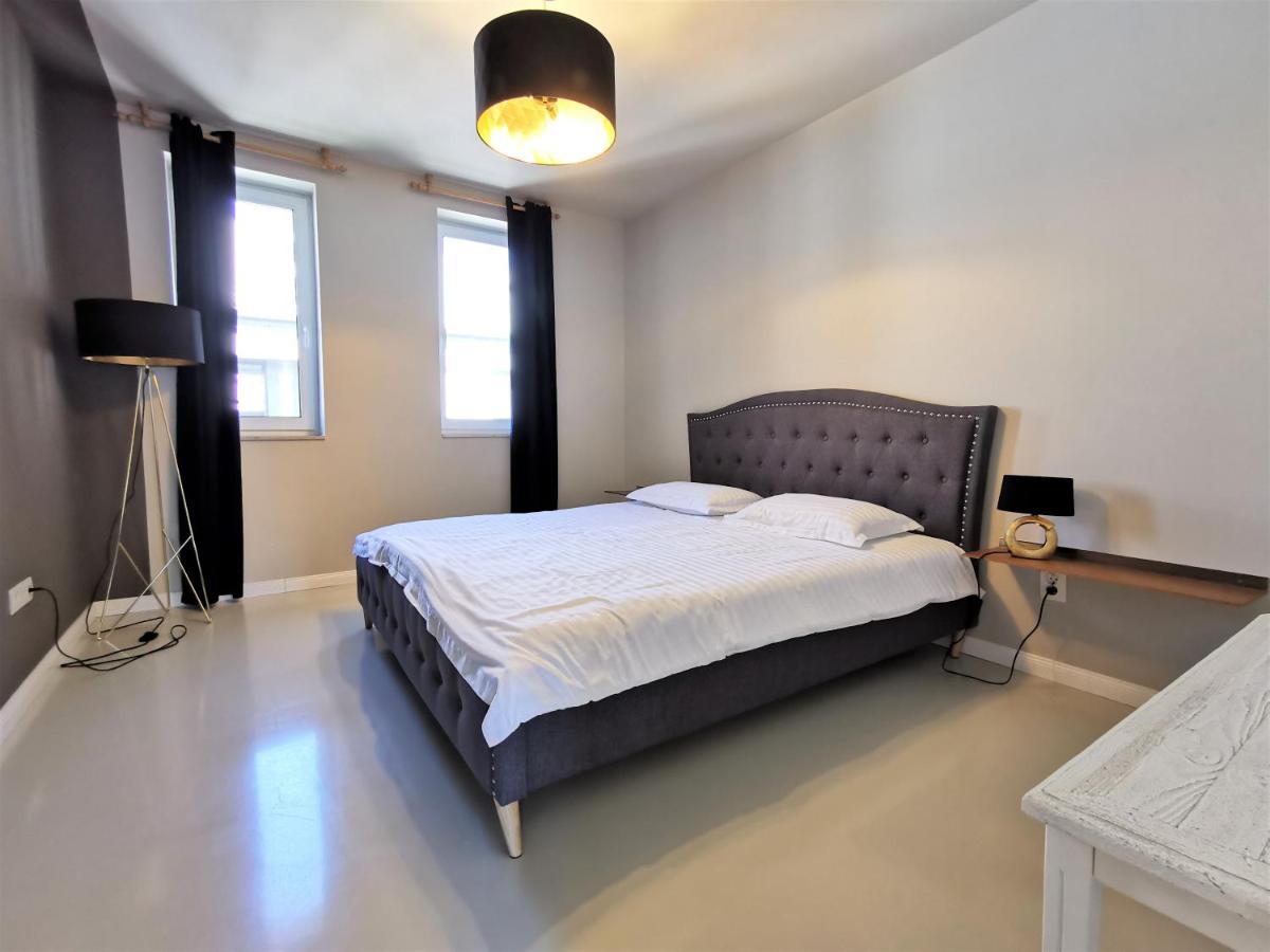 Grey Apartments คลูจ-นาโปกา ภายนอก รูปภาพ